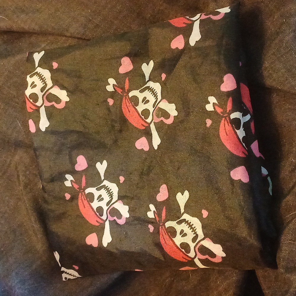 Skull and Crossbone Black and Pink Scarf